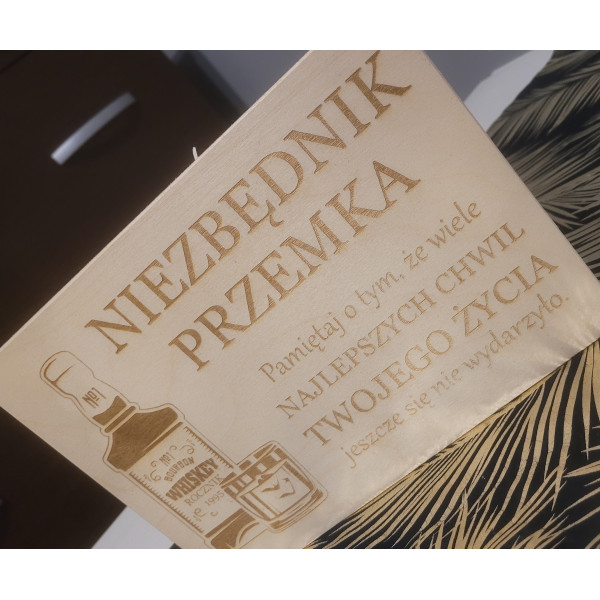 Skrzyneczka urodzinowa - Niezbędnik